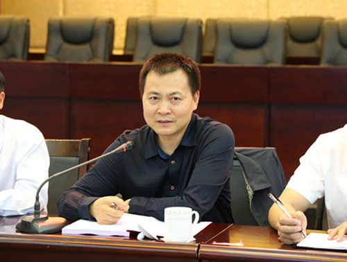 公司召开2015年年中工作会